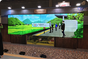 展示会の8面マルチディスプレイ